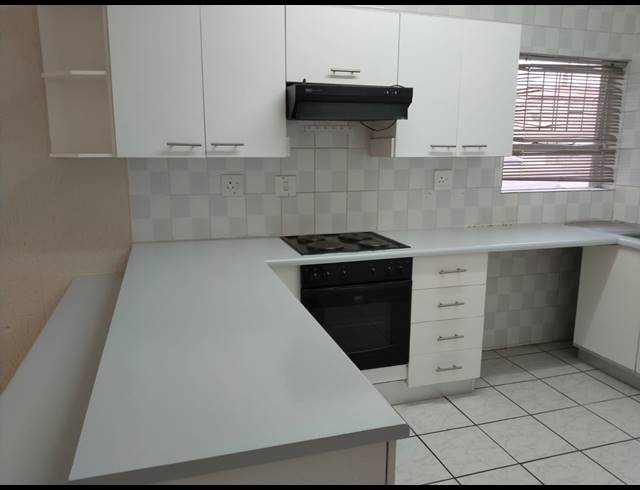 2 BEDROOM SIMPLEX TO LET IN VORNA VALLEY